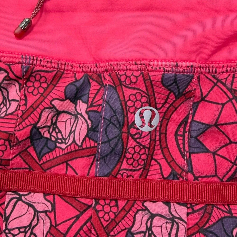 Lululemon Pace‎ Setter Stained Glass Rose Pleated Athletic Skort Size 4